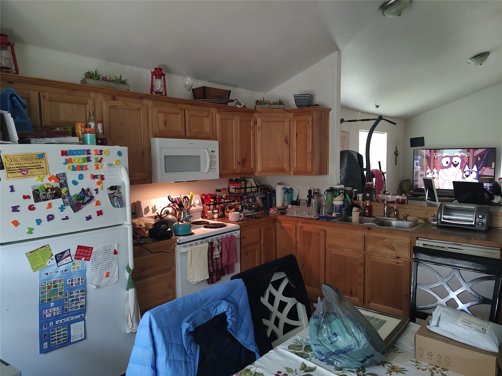 2426 & 2424B Ernest Avenue