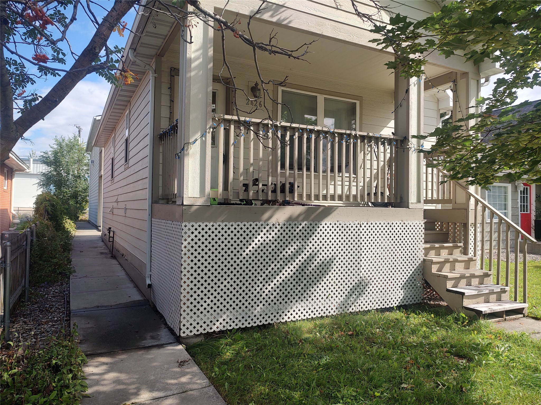 2426 & 2424B Ernest Avenue