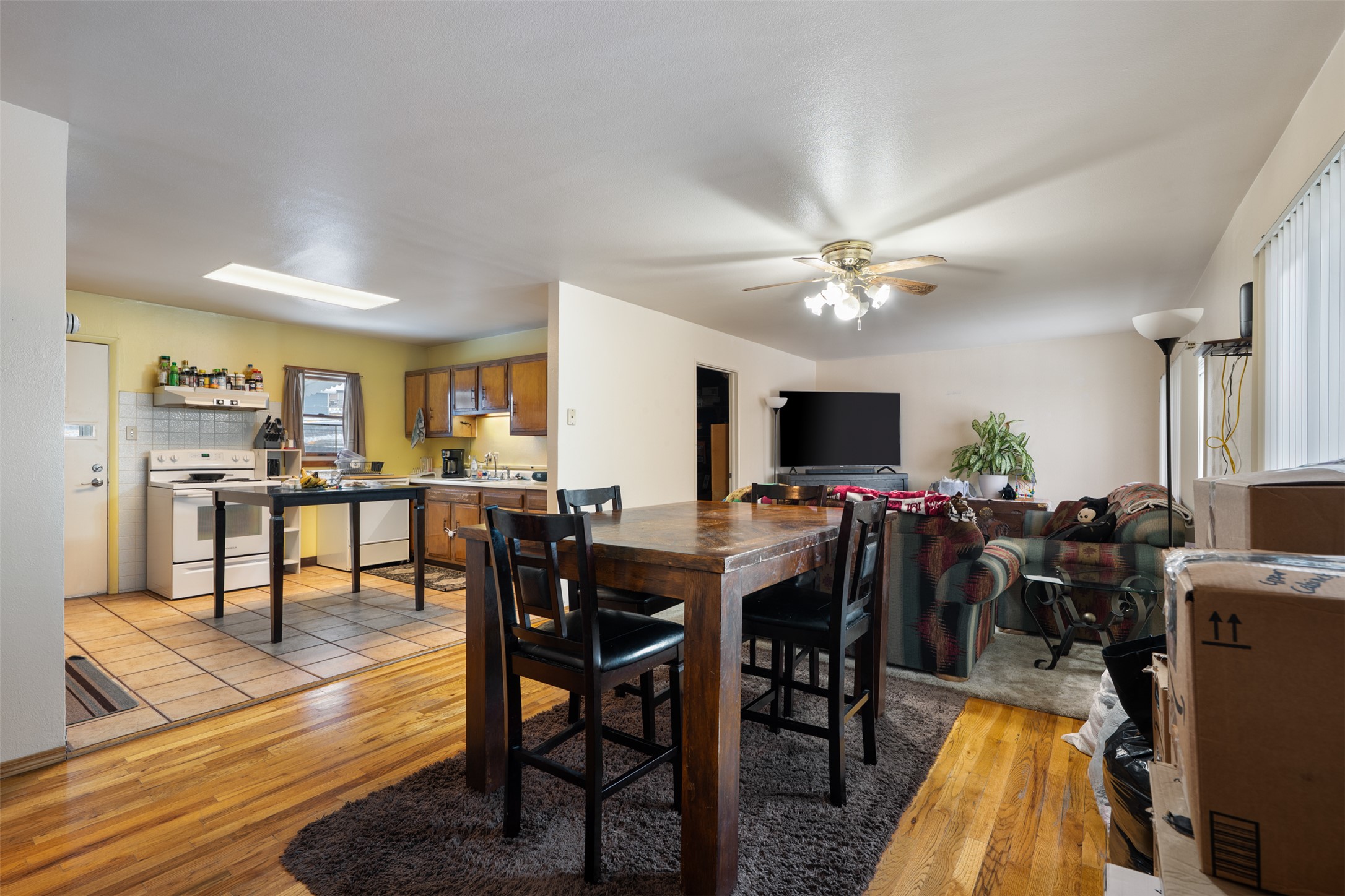 Butte, Montana 59701, United States, 2 Bedrooms Bedrooms, ,1 BathroomBathrooms,Residential,Active,250574