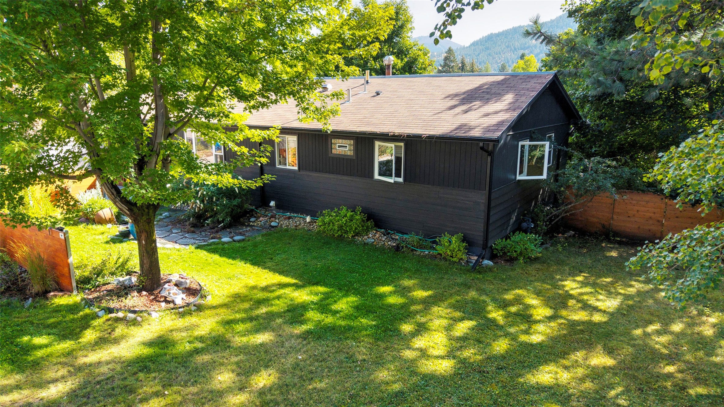 2412 Skyline Drive