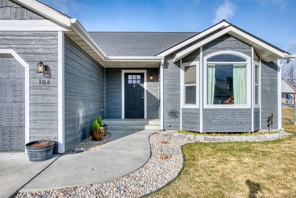 Photo of 104 Oakwood Court, Hamilton, MT 59840 (MLS # 30066147)