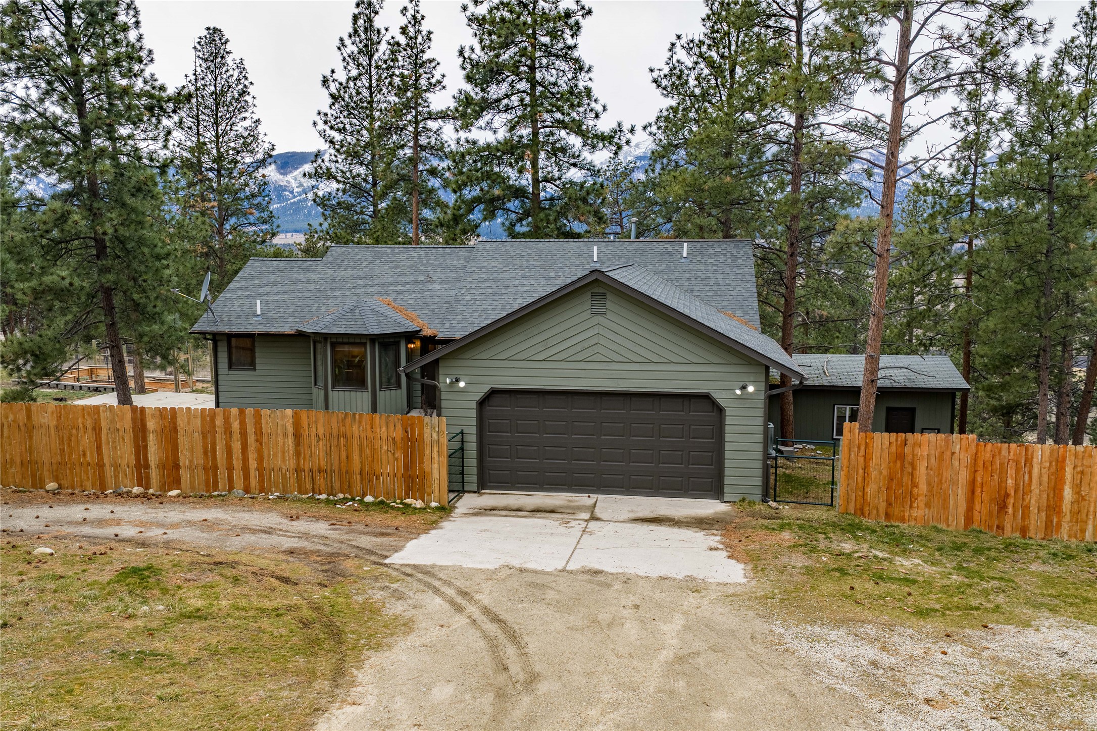 Photo 1 of 50 — 442 Porter Hill Road, Stevensville, MT 59870