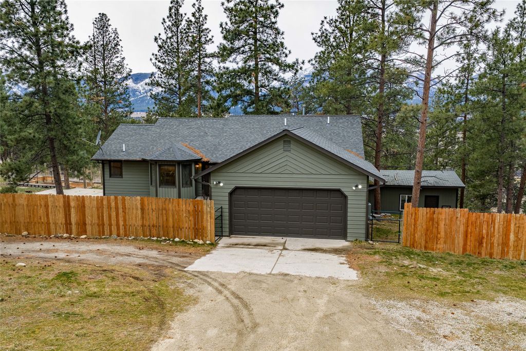 Photo of 442 Porter Hill Road, Stevensville, MT 59870 (MLS # 30067672)