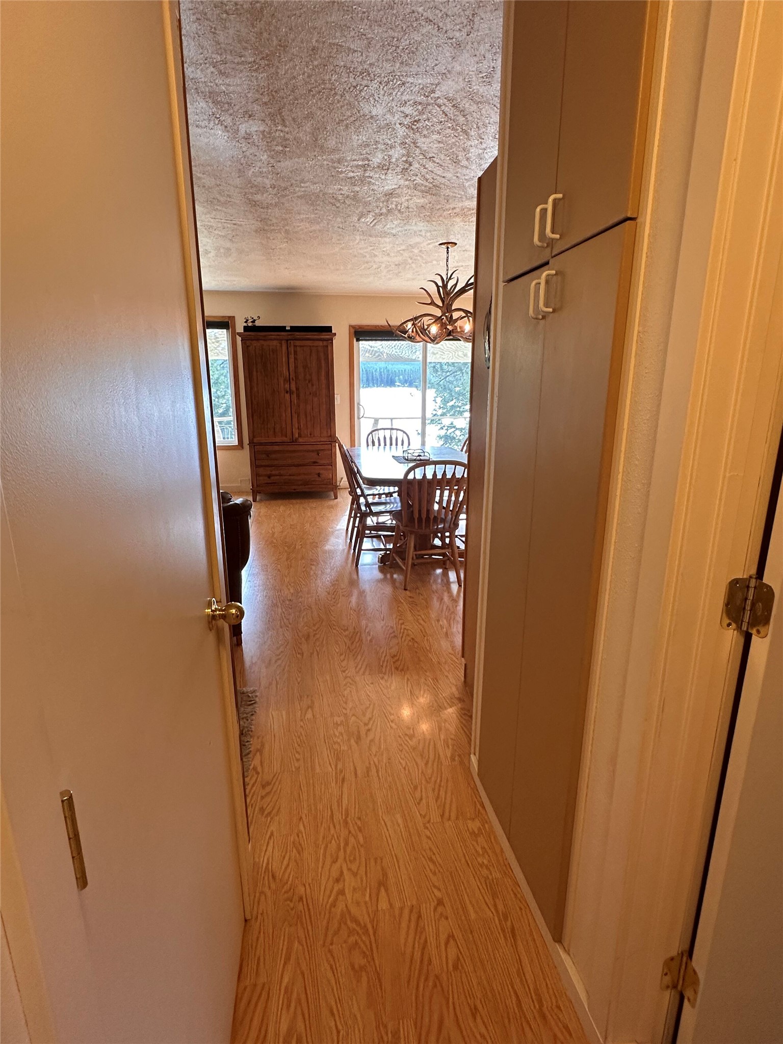 3147 Highway 83 N