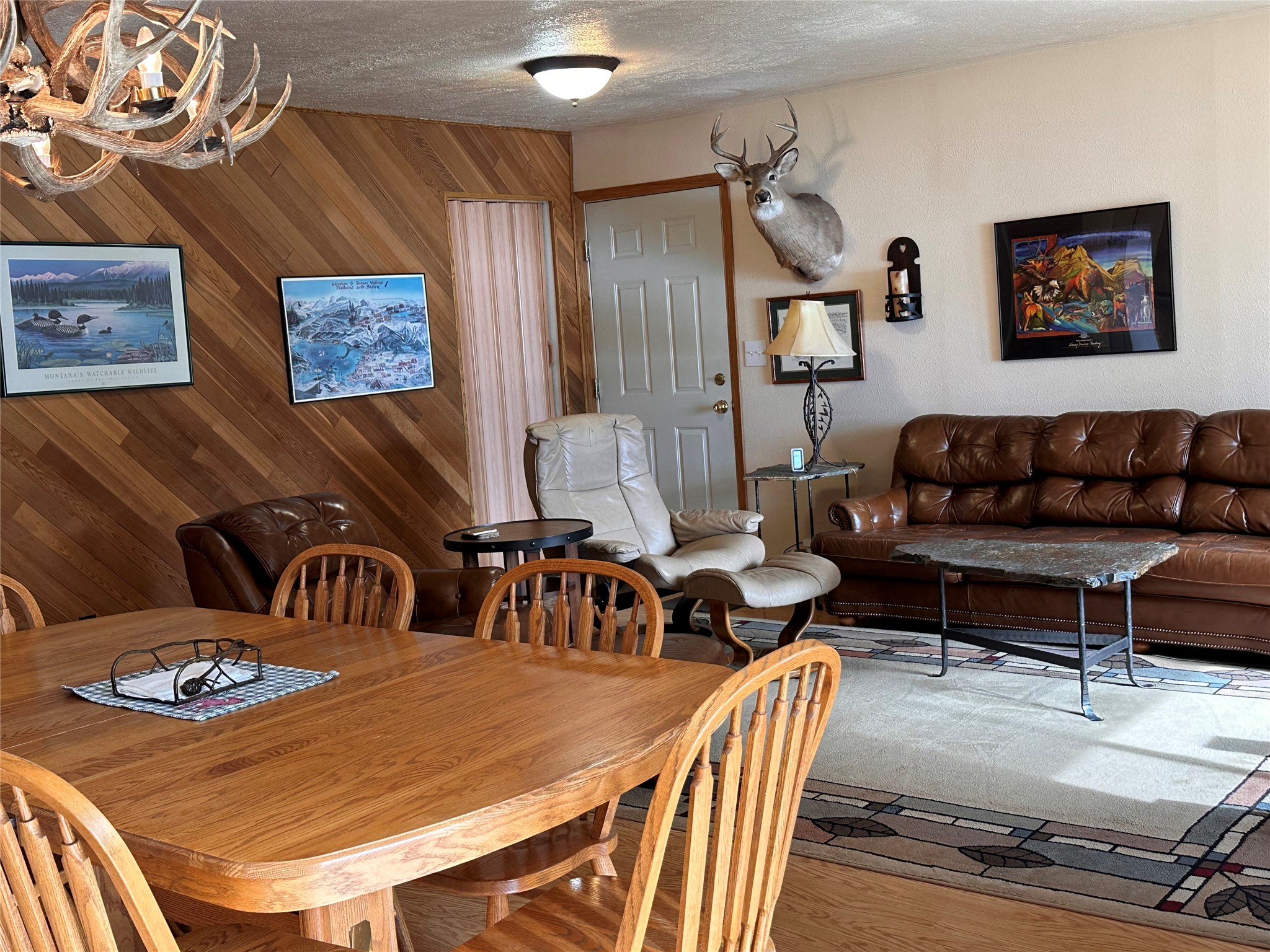 3147 Highway 83 N