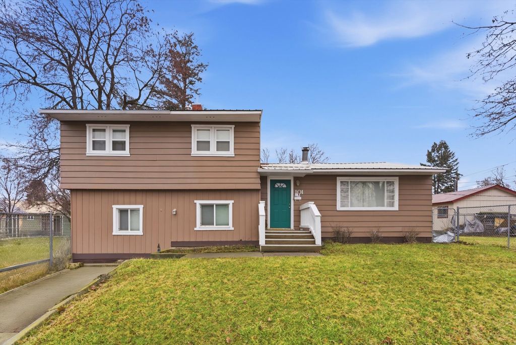 Photo of 101 E Oregon Street, Kalispell, MT 59901 (MLS # 30069869)