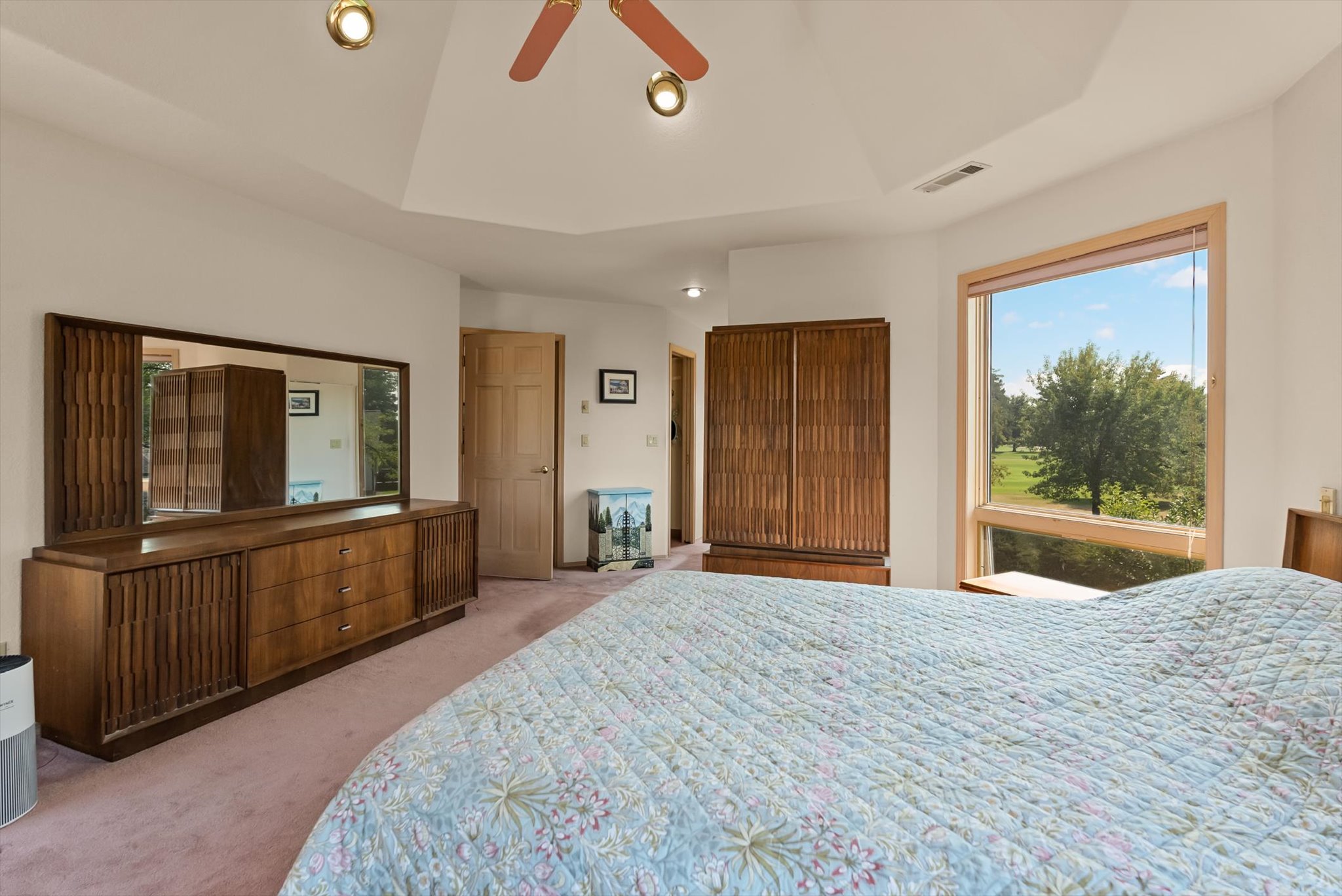 Kalispell, Montana, 59901, United States, 5 Bedrooms Bedrooms, ,4 BathroomsBathrooms,Residential,Active,2010184
