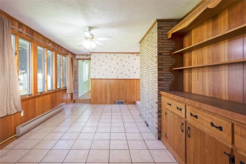 Tiny photo for 604 Dearborn Avenue, Missoula, MT 59801 (MLS # 30073095)