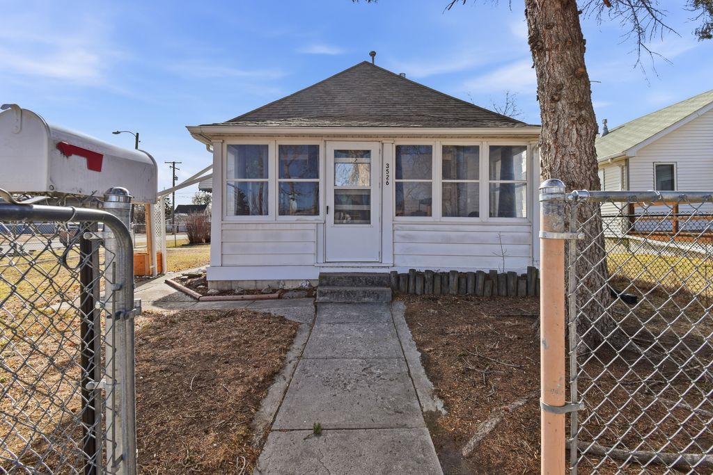 Photo of 3526 5th Avenue N, Great Falls, MT 59401 (MLS # 30065820)