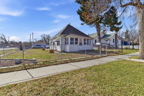 Photo of 3526 5th Avenue N, Great Falls, MT 59401 (MLS # 30065820)
