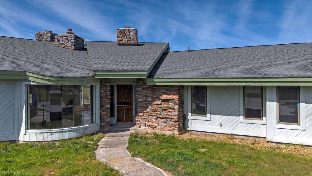 Photo of 386 Hamilton Heights Road, Corvallis, MT 59828 (MLS # 30069766)