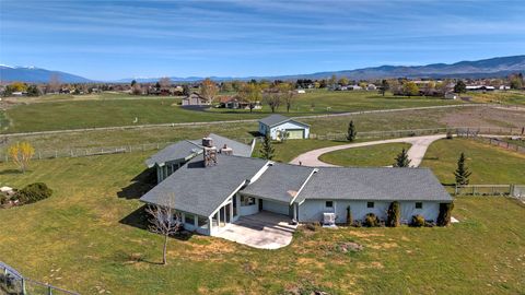 Photo of 386 Hamilton Heights Road, Corvallis, MT 59828 (MLS # 30069766)