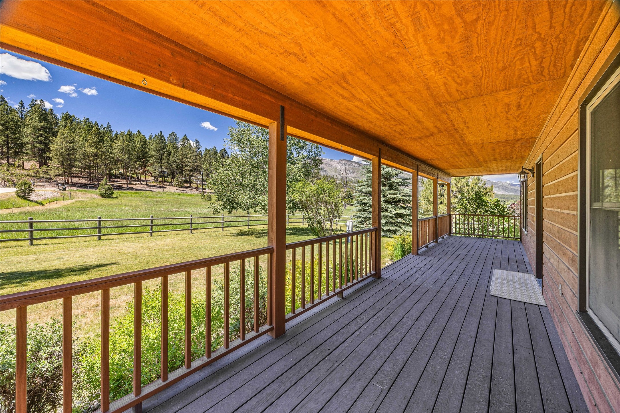 561 Camas Creek Loop