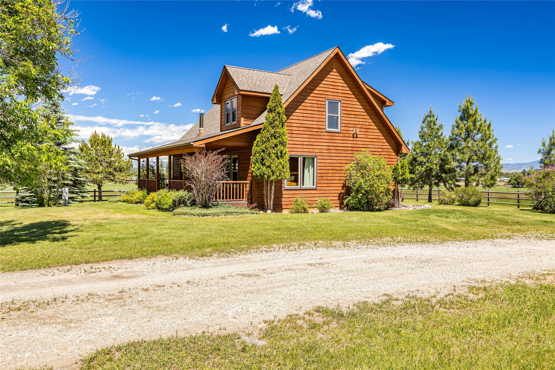 561 Camas Creek Loop