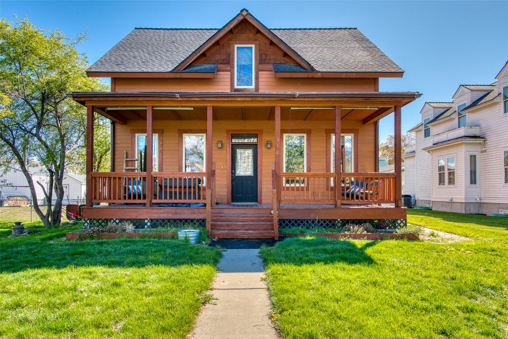 Photo of 510 N 3rd Street, Hamilton, MT 59840 (MLS # 30069980)
