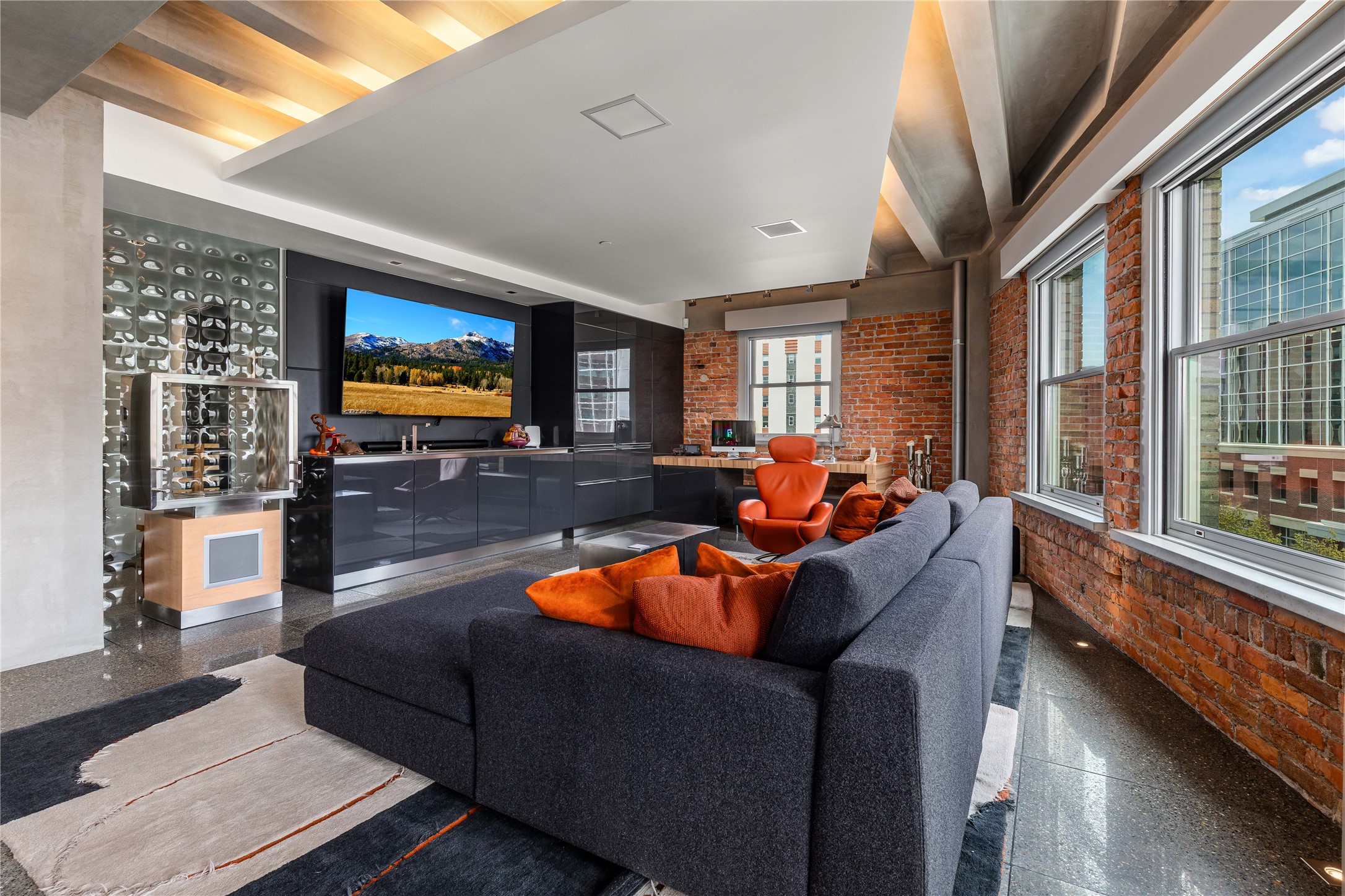 131 S Higgins Avenue 4th Floor