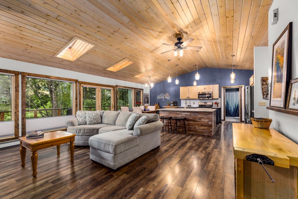 Photo of 7 Willowbrook Close, Whitefish, MT 59937 (MLS # 30071397)