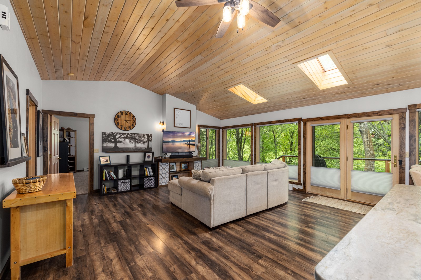 7 Willowbrook Close