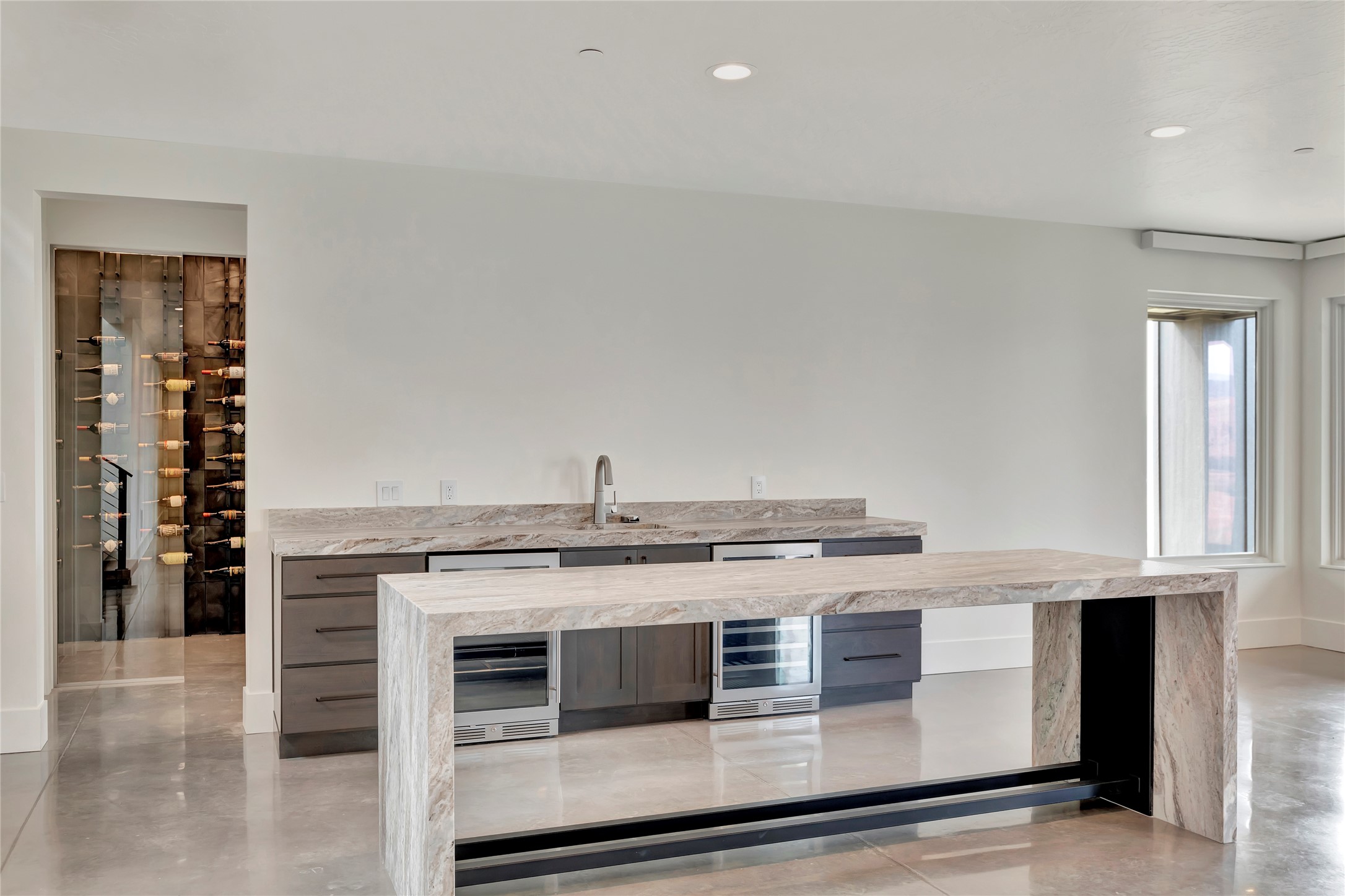 Missoula, Montana 59808, United States, 4 Bedrooms Bedrooms, ,5 BathroomsBathrooms,Residential,Active,164912