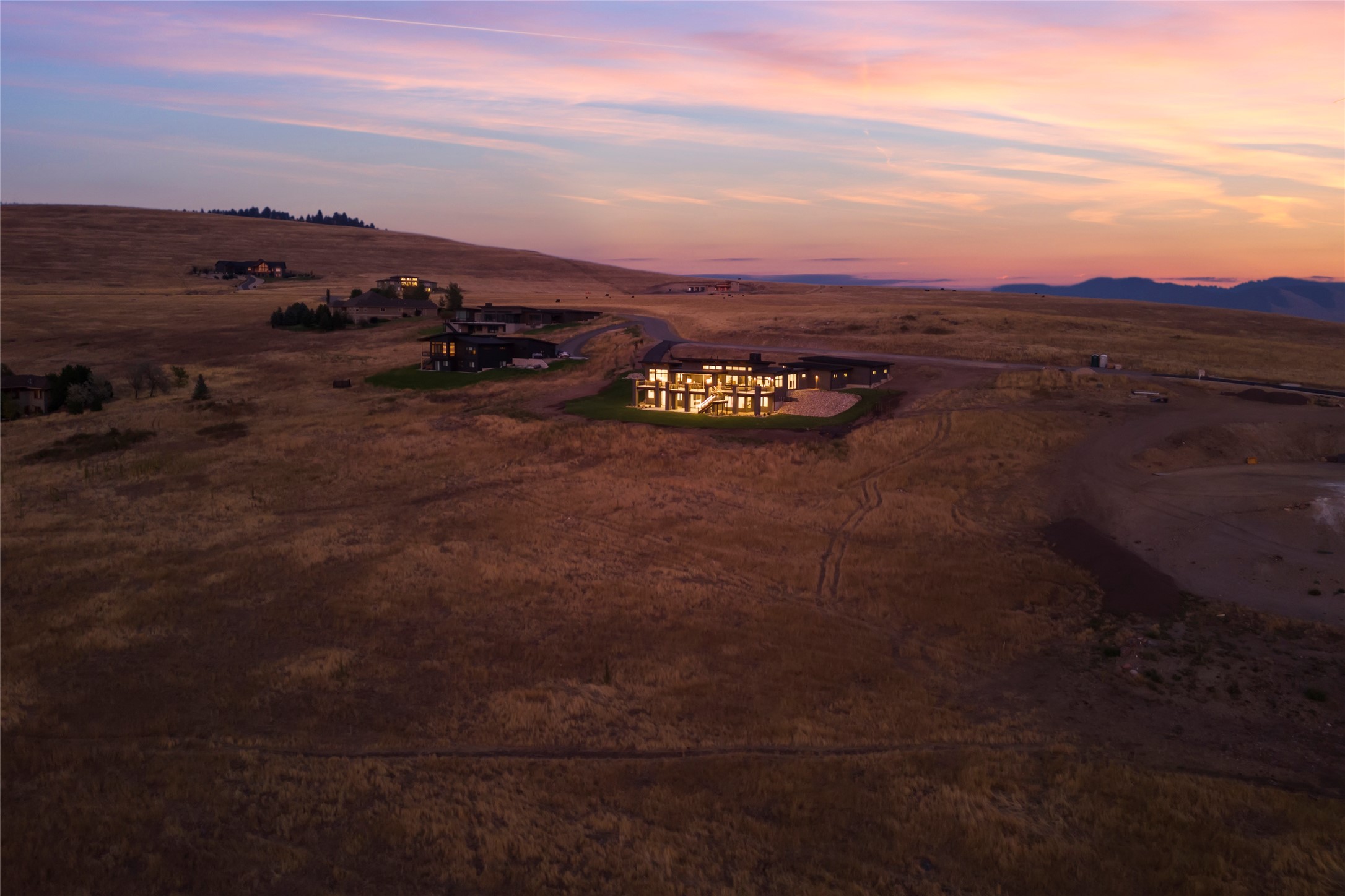 Missoula, Montana 59808, United States, 4 Bedrooms Bedrooms, ,5 BathroomsBathrooms,Residential,Active,164912