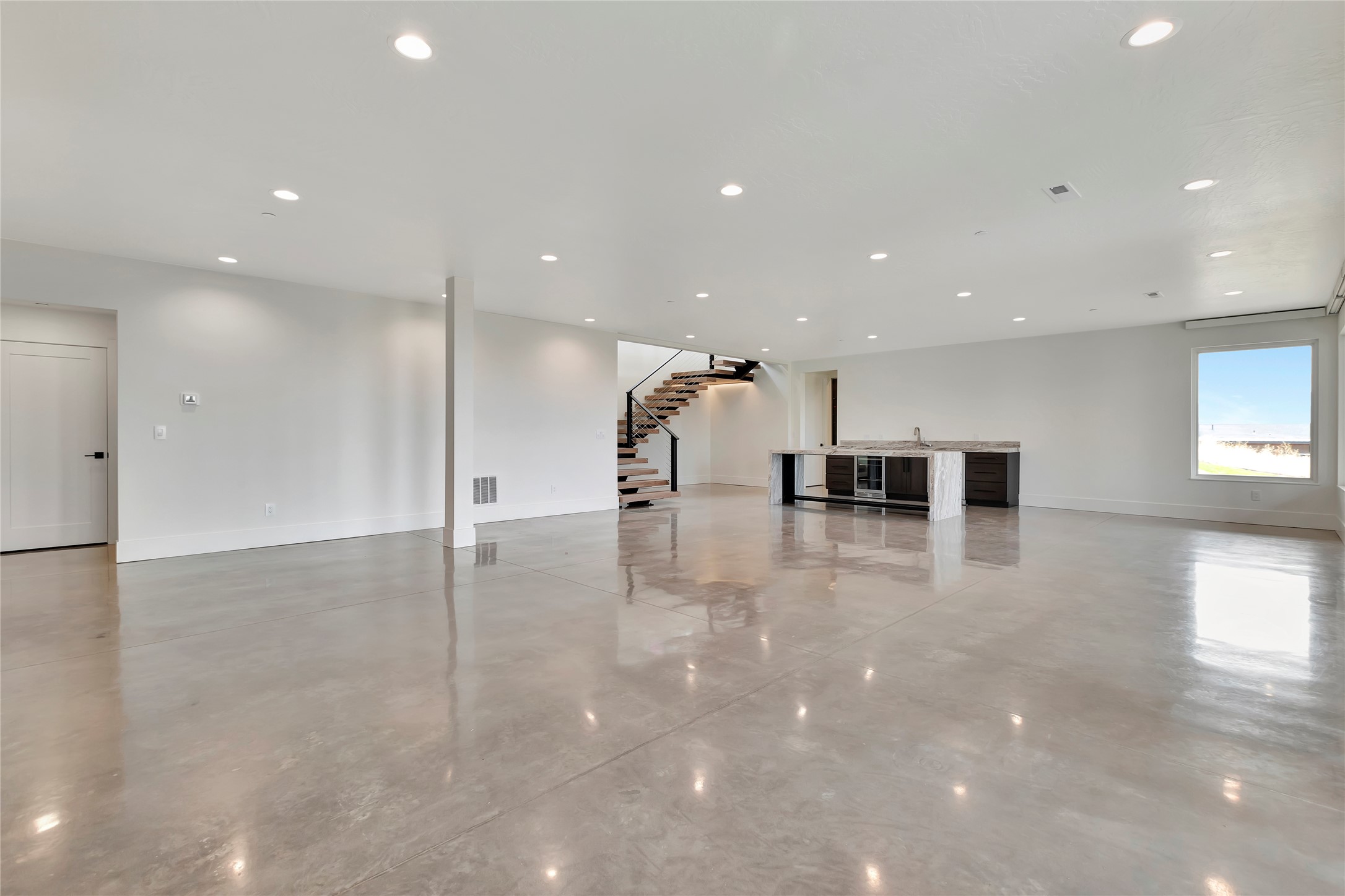 Missoula, Montana 59808, United States, 4 Bedrooms Bedrooms, ,5 BathroomsBathrooms,Residential,Active,164912