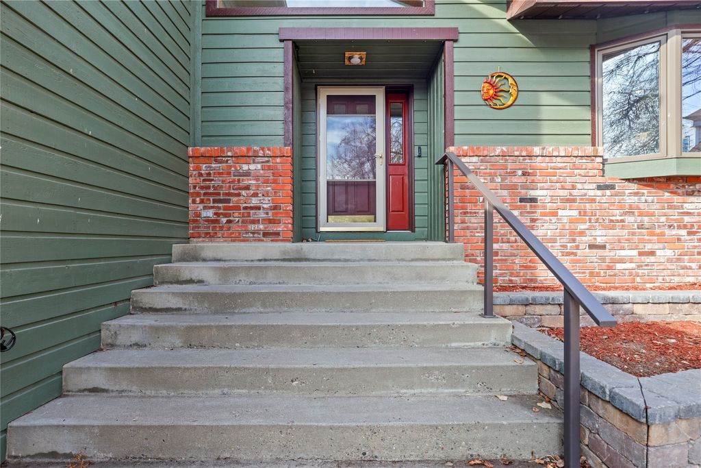 Photo of 523 Fox Court, Great Falls, MT 59404 (MLS # 30065219)