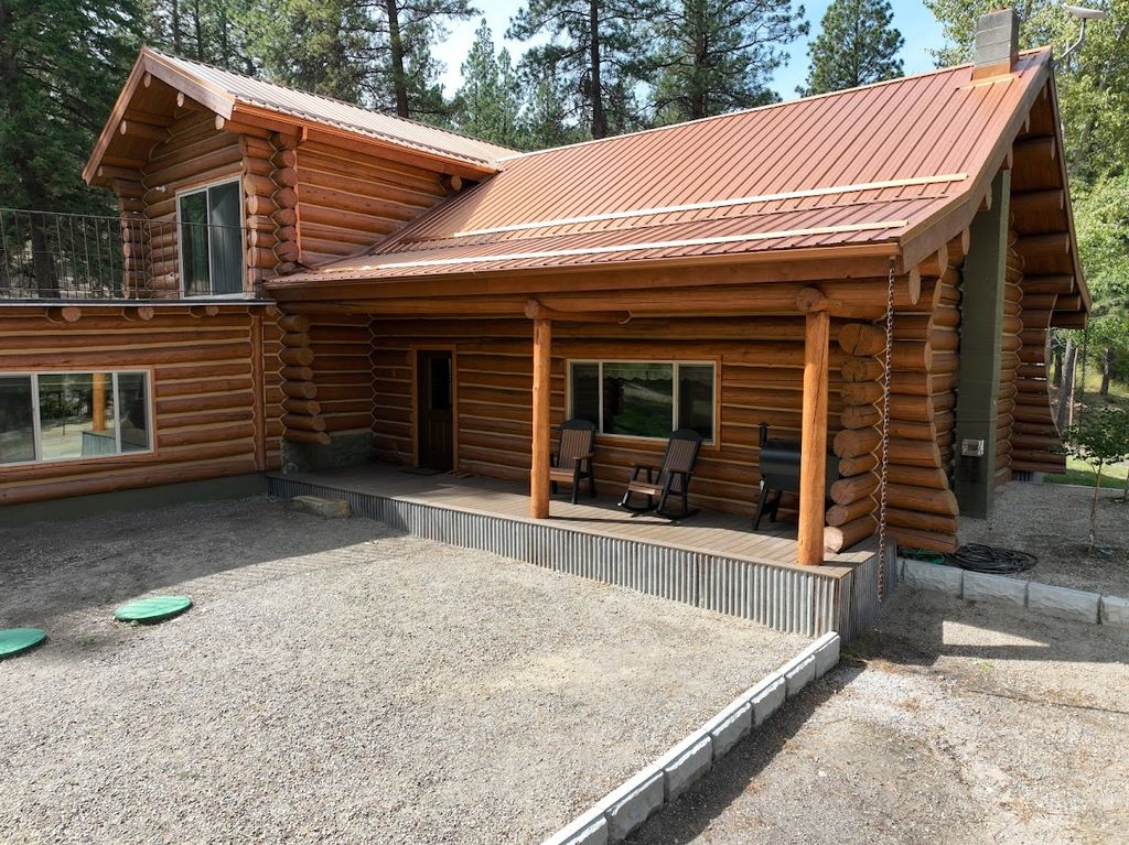 Photo of 847 Sheafman Creek Road, Hamilton, MT 59840 (MLS # 30057745)