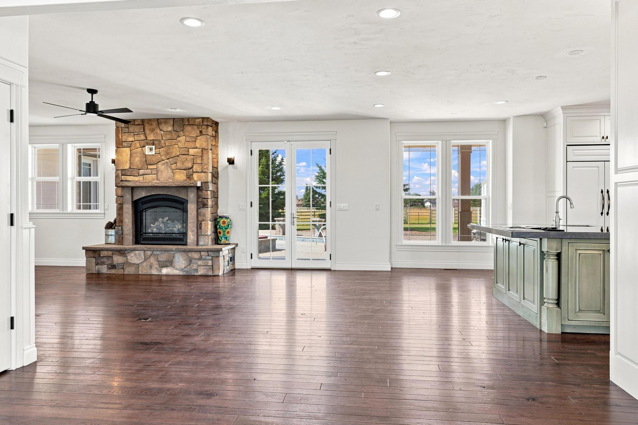 1280 Quarter Horse Lane