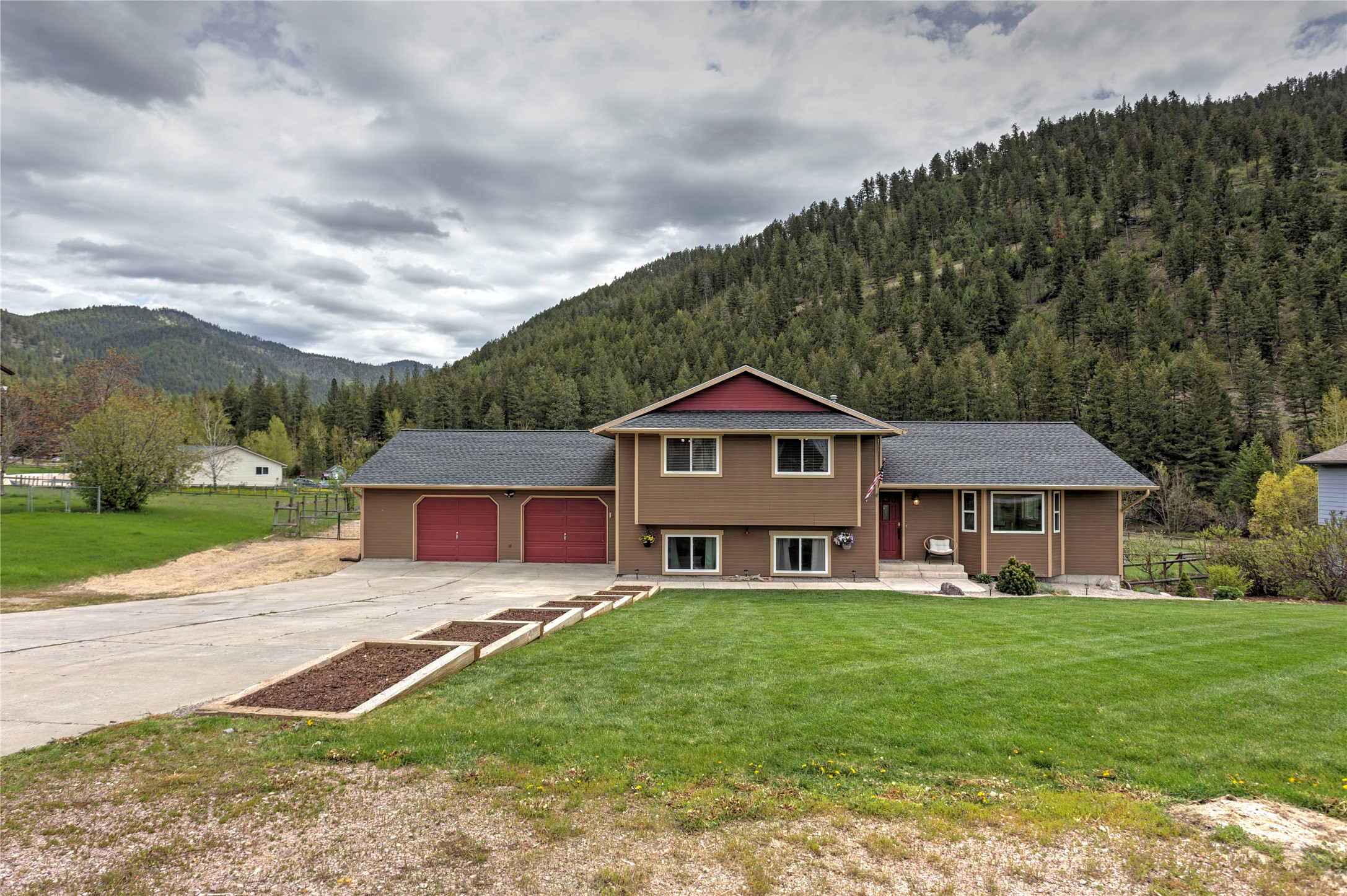 21133 Handley Loop