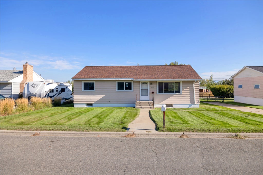 Photo of 1310 Peosta Avenue, Helena, MT 59601 (MLS # 30078944)