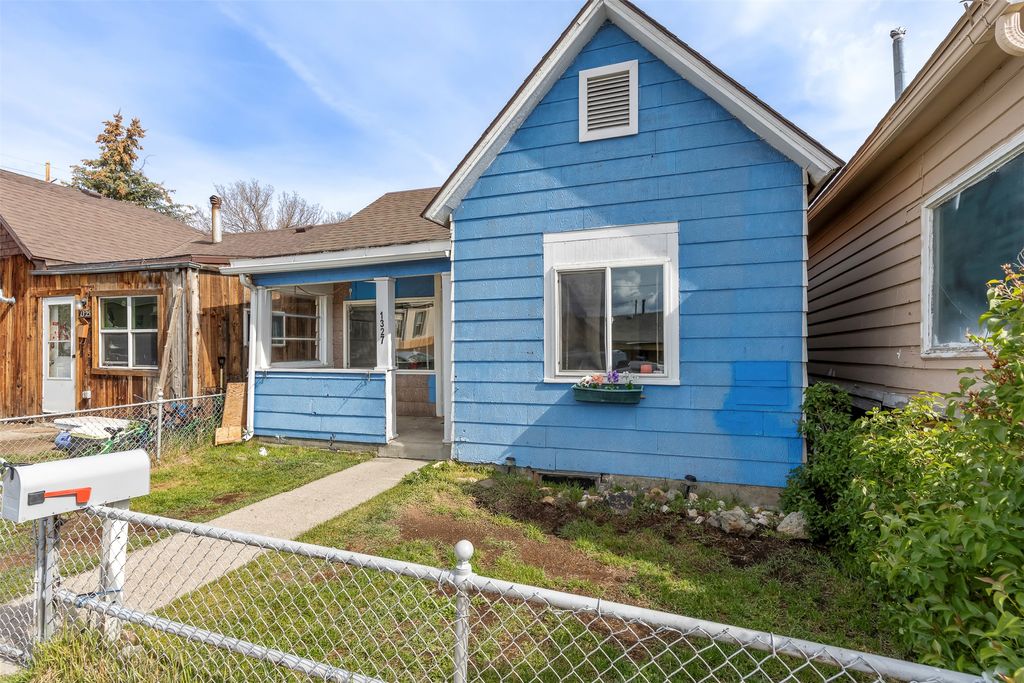 Photo of 1327 Farrell Street, Butte, MT 59701 (MLS # 30071402)
