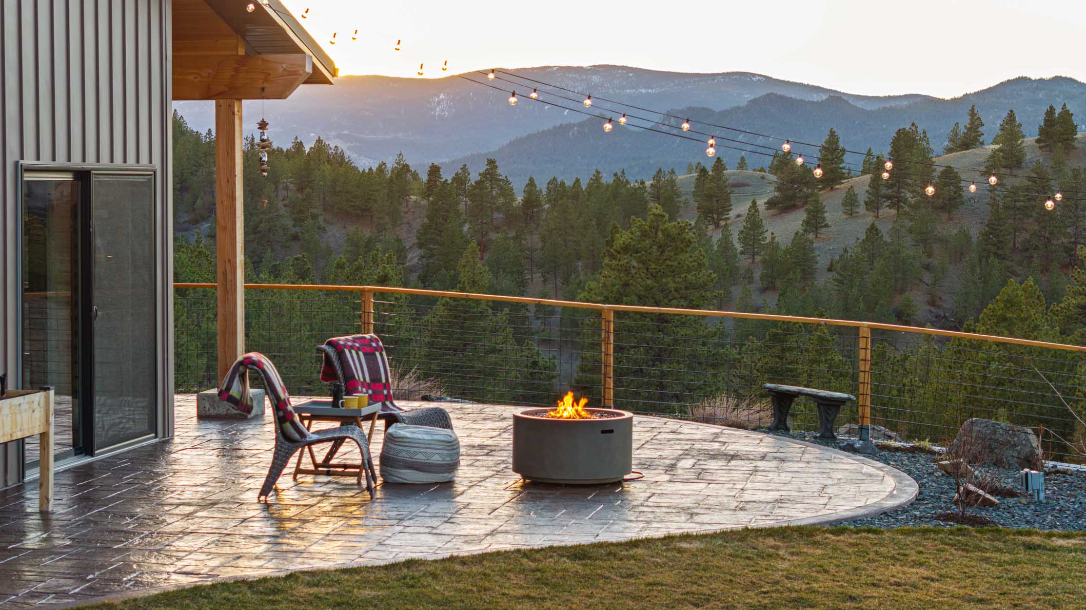 4915 W US Highway 12