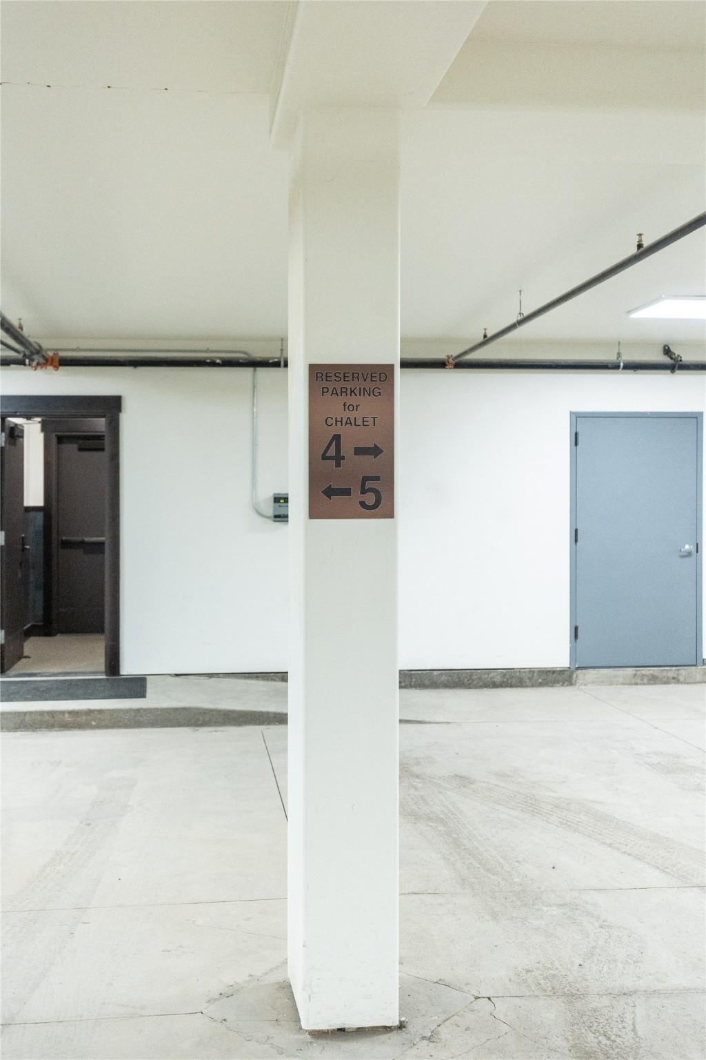 Whitefish, Montana 59937, United States, 3 Bedrooms Bedrooms, ,4 BathroomsBathrooms,Residential,Active,33196