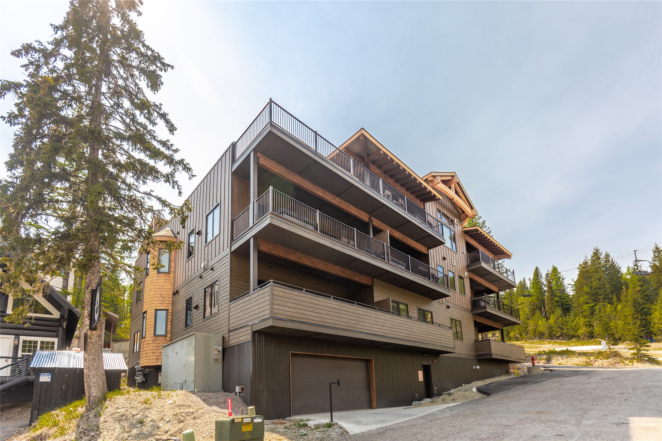 Whitefish, Montana 59937, United States, 3 Bedrooms Bedrooms, ,4 BathroomsBathrooms,Residential,Active,33196