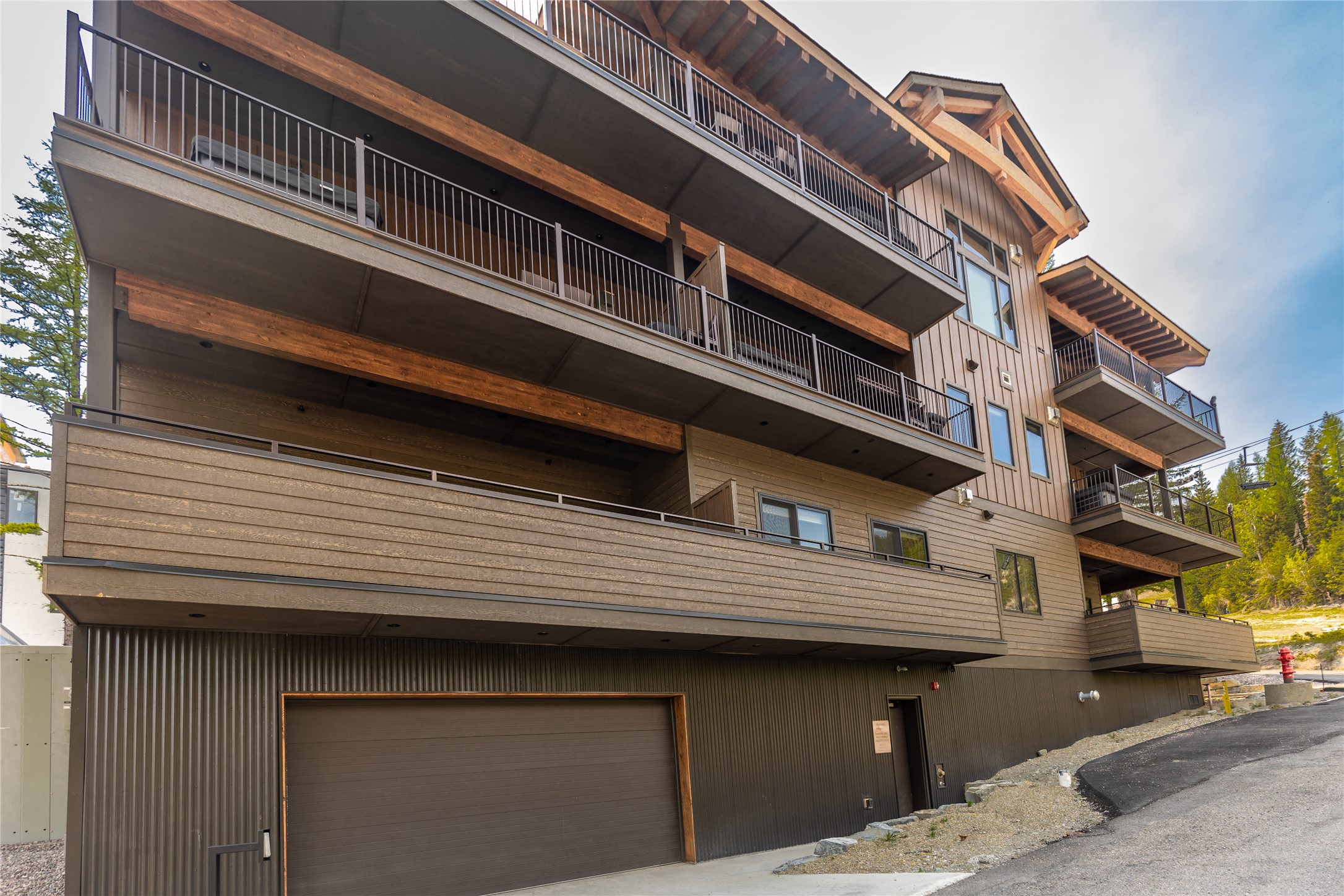 Whitefish, Montana 59937, United States, 3 Bedrooms Bedrooms, ,4 BathroomsBathrooms,Residential,Active,33196