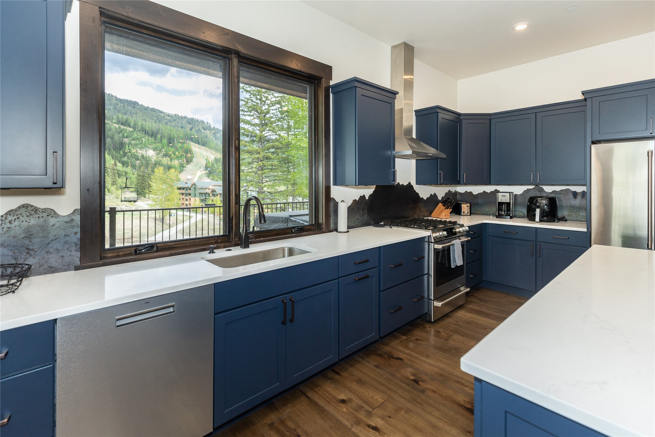 Whitefish, Montana 59937, United States, 3 Bedrooms Bedrooms, ,4 BathroomsBathrooms,Residential,Active,33196