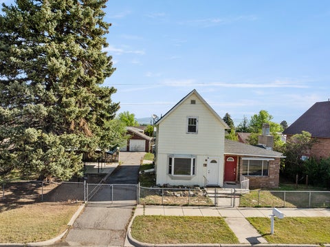Photo of 1016 Peosta Avenue, Helena, MT 59601 (MLS # 30071664)