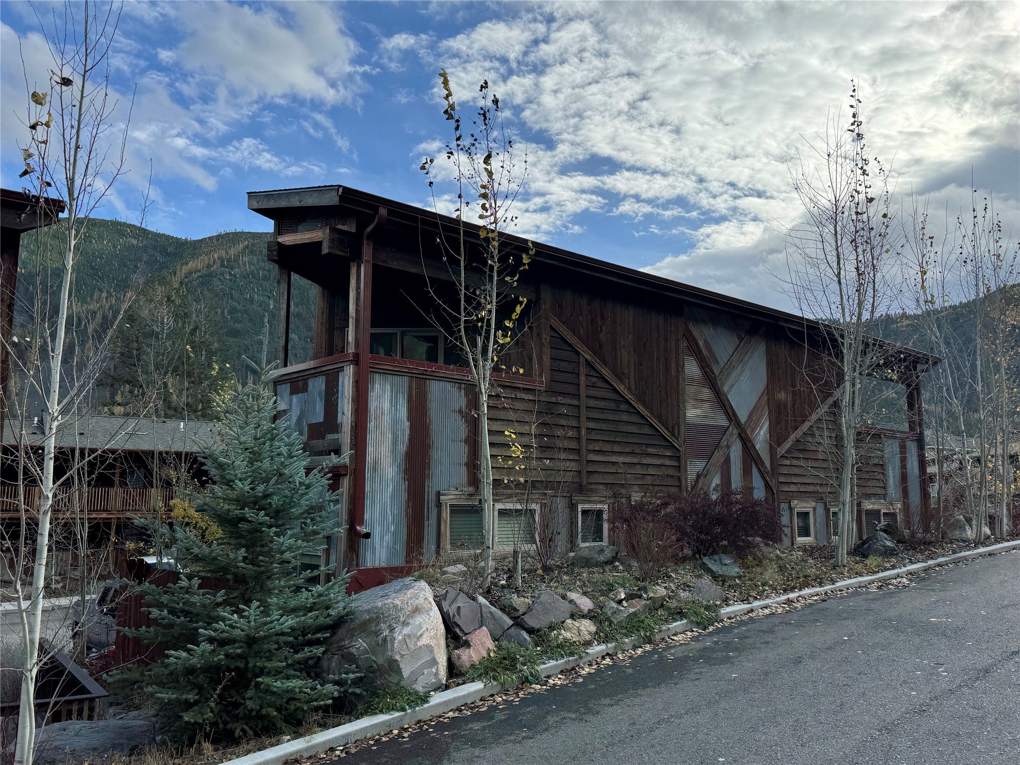 275 Jumbo Vista Way 1