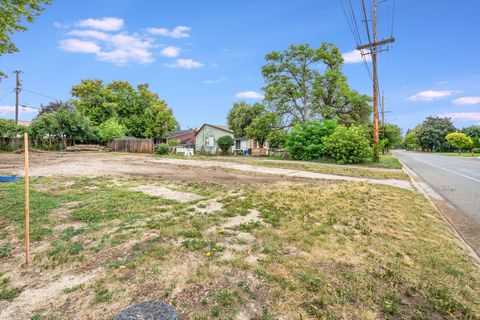 Tiny photo for 278 7th Avenue, Kalispell, MT 59901 (MLS # 30054278)