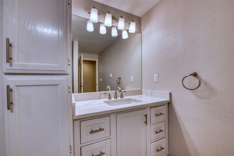 Tiny photo for 675 Warbler Lane, Corvallis, MT 59828 (MLS # 30070760)
