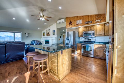 Tiny photo for 675 Warbler Lane, Corvallis, MT 59828 (MLS # 30070760)