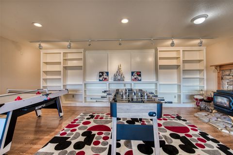 Tiny photo for 675 Warbler Lane, Corvallis, MT 59828 (MLS # 30070760)