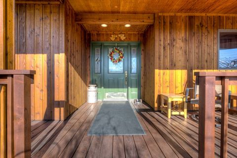 Tiny photo for 675 Warbler Lane, Corvallis, MT 59828 (MLS # 30070760)