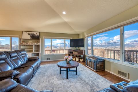 Tiny photo for 675 Warbler Lane, Corvallis, MT 59828 (MLS # 30070760)