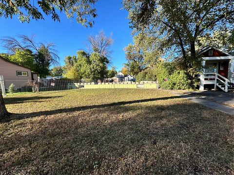 Photo of 711 4th Avenue SW, Great Falls, MT 59404 (MLS # 30058593)