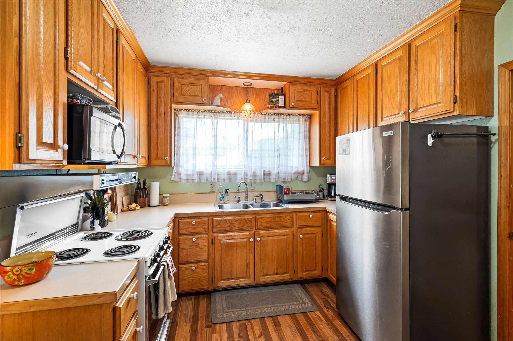 Plains, Montana 59859, United States, 3 Bedrooms Bedrooms, ,1 BathroomBathrooms,Residential,Pending,54874