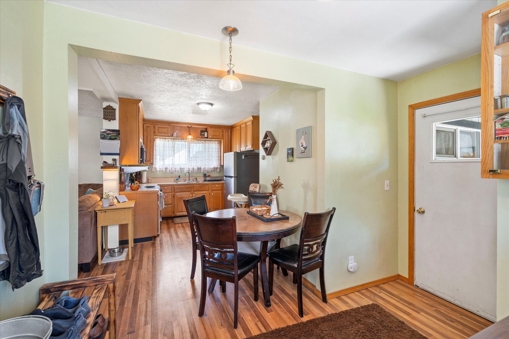 Plains, Montana 59859, United States, 3 Bedrooms Bedrooms, ,1 BathroomBathrooms,Residential,Pending,54874