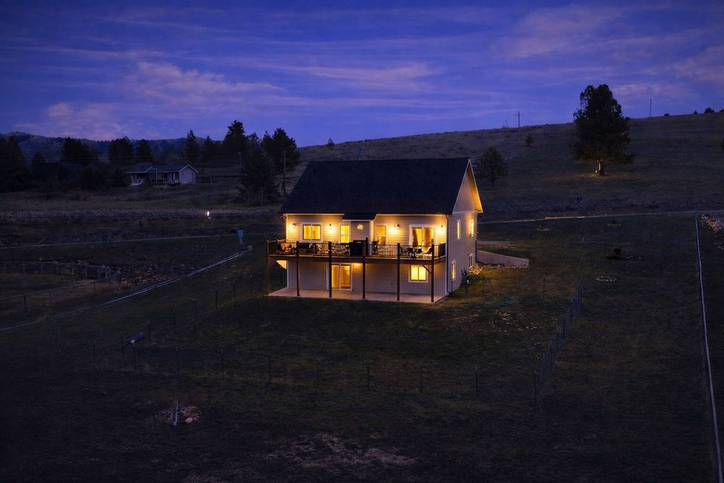 Photo of 845 Cochise Way, Hamilton, MT 59840 (MLS # 30067323)