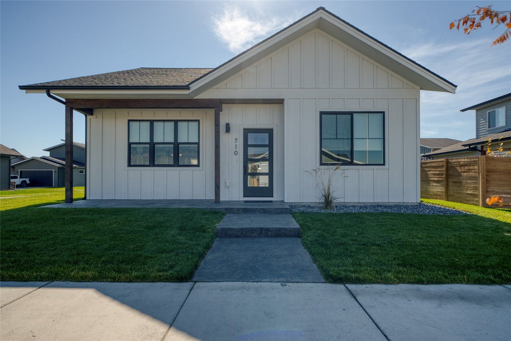 Photo of 710 August Way, Kalispell, MT 59901 (MLS # 30079448)