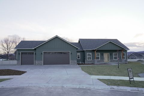 Photo of 208 Junebug Court, Kalispell, MT 59901 (MLS # 30056774)